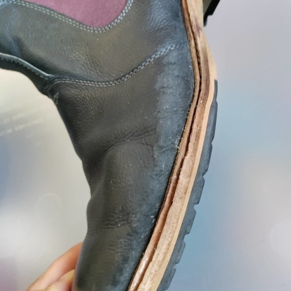 Florsheim pull-on black leather boots size 10.5 D main image 5